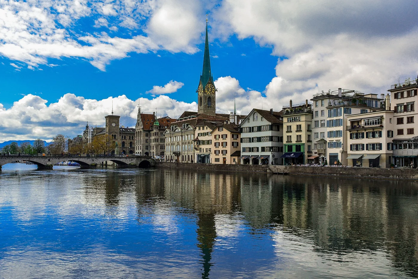 Limmat river and Zurich old town